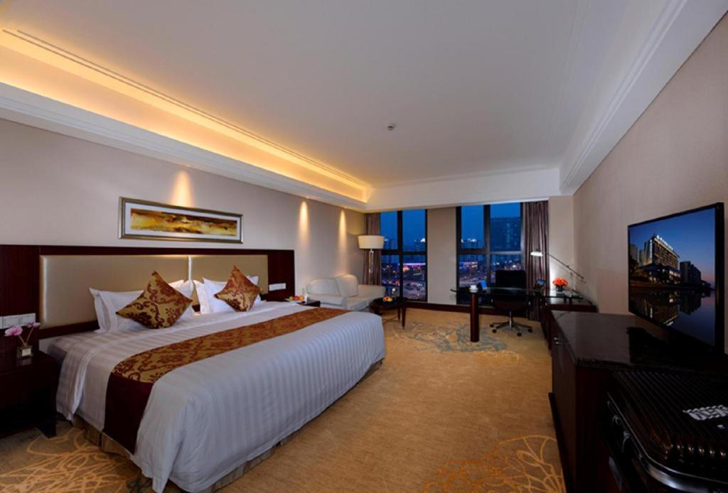 Shuguang International Hotel Kunshan Kunshan  Exteriör bild