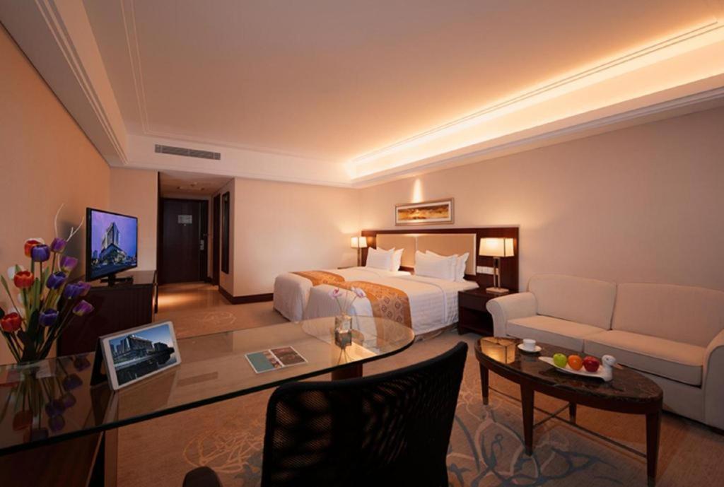 Shuguang International Hotel Kunshan Kunshan  Exteriör bild